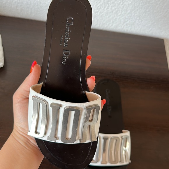 AUTHENTIC Dior slides - Picture 2 of 8